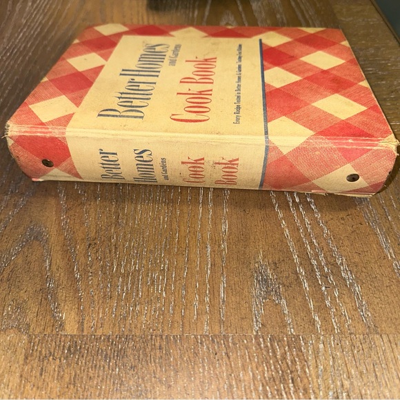 Vintage 1948 Better Homes and Gardens cookbook - Picture 3 of 10